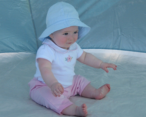 Best Baby Beach Tents – Babies Should Never Be Sunburned … or Windburned