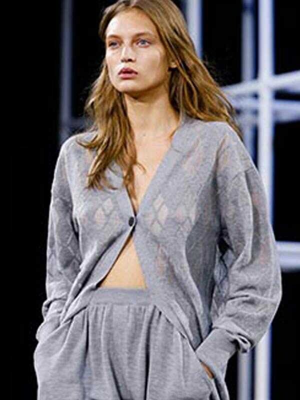 Showcase your flat belly